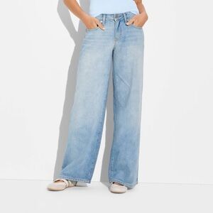 Wild Fable Light Wash Low Rise Baggy Wide Leg Jeans Size 4 NWT